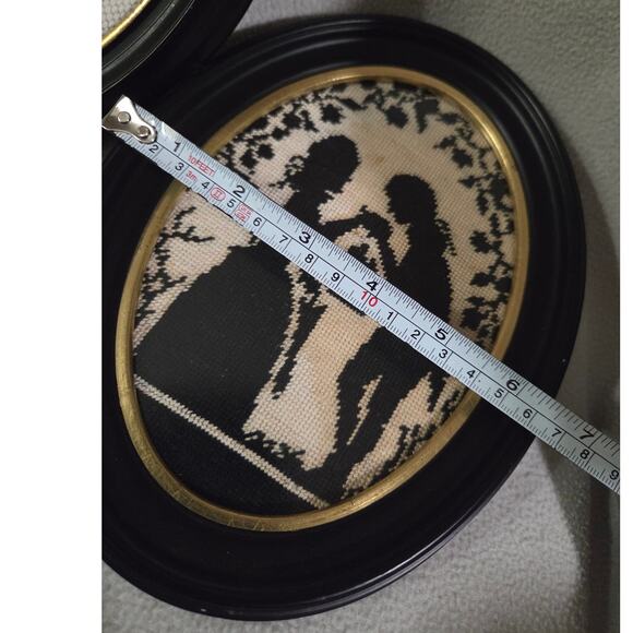 Vintage Set 2 Cross Stitch Silhouette Art Oval Framed Romance Hand Kissing - Picture 7 of 10
